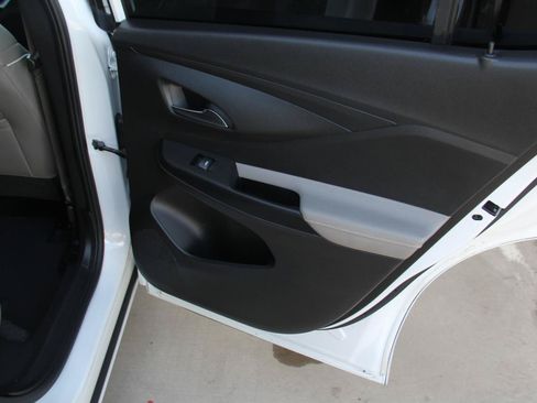 Used 2024 Buick Envista Sport Touring FWD image 27