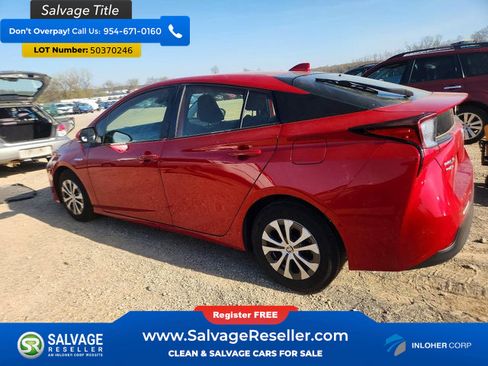 Used 2021 Toyota Prius LE w/ Carpet Mat Package (TMS) AWD/4WD image 3