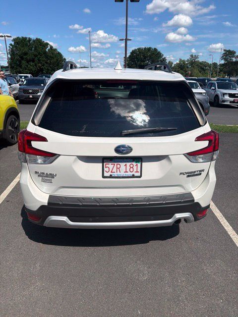 Used 2020 Subaru Forester Touring AWD/4WD image 6