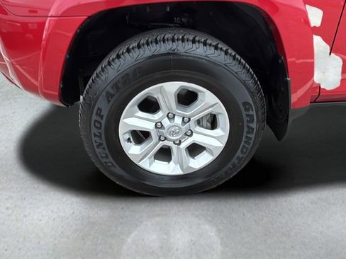 Used 2024 Toyota 4Runner SR5 AWD/4WD image 27