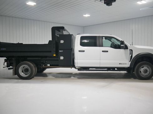 New 2026 Ford F550 4x4 Crew Cab image 9