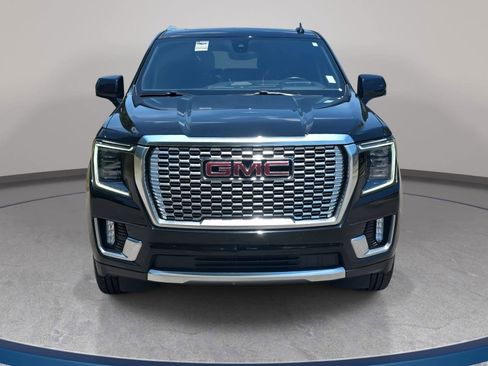 Used 2021 GMC Yukon XL Denali w/ Denali Premium Package AWD/4WD image 2