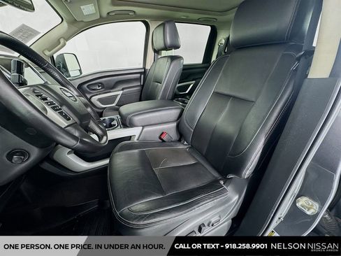 Used 2020 Nissan Titan SL w/ Moonroof Package AWD/4WD image 22
