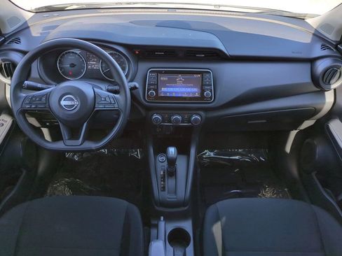 Certified 2025 Nissan Kicks Play S image 15
