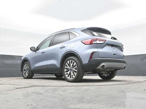 Used 2022 Ford Escape Titanium AWD/4WD image 32