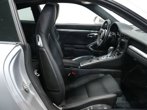 Used 2019 Porsche 911 Carrera 4S image 32