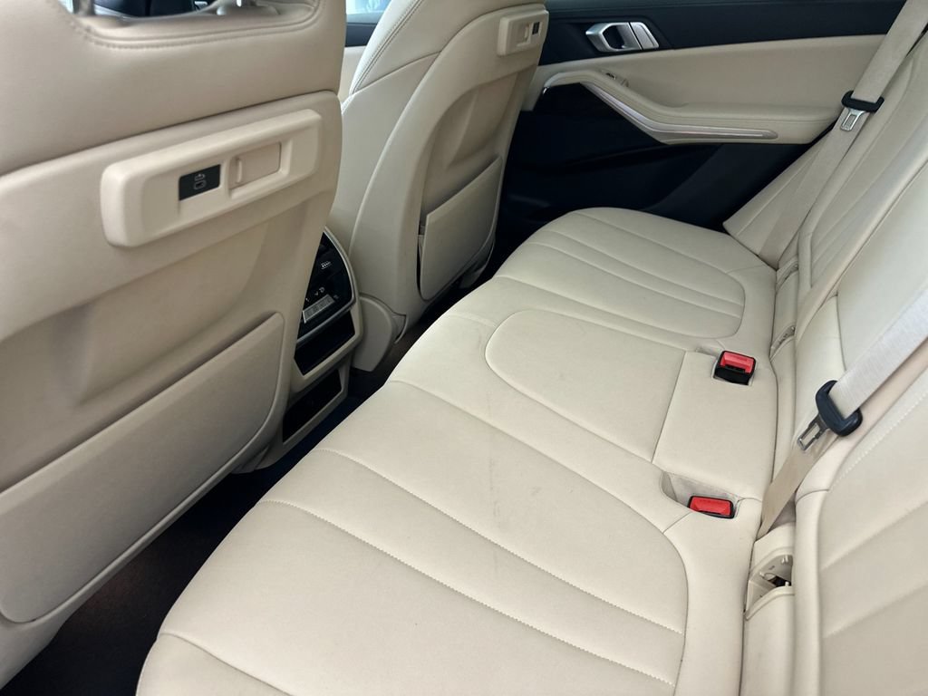 Used 2019 BMW X5 xDrive40i w/ Convenience Package AWD/4WD image 11