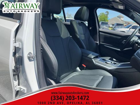 Used 2024 BMW 330i Sedan RWD image 12