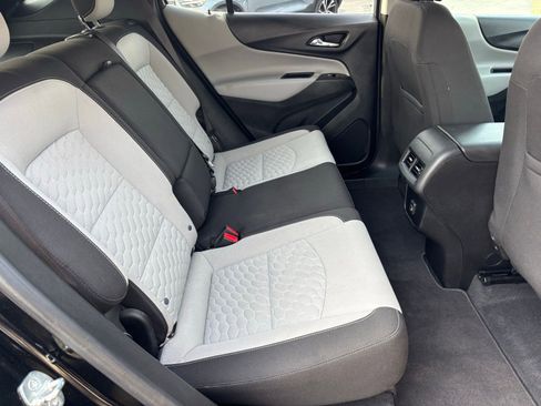 Used 2020 Chevrolet Equinox LS w/ LS Convenience Package image 16