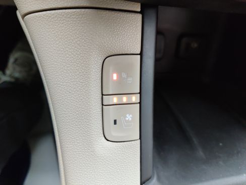 Used 2018 GMC Acadia Denali w/ Technology Package image 35