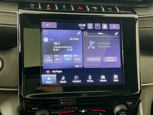 Used 2024 Jeep Grand Cherokee Laredo X AWD/4WD image 14