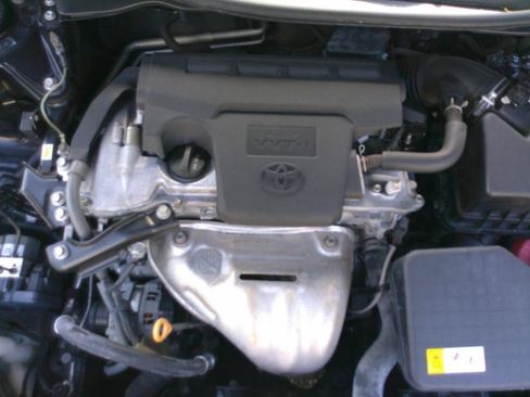 Used 2017 Toyota Camry SE FWD image 27