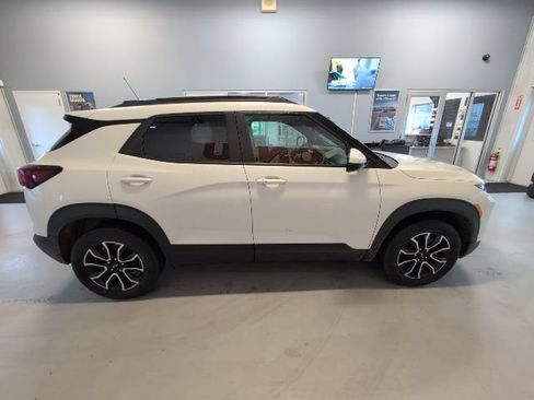 Certified 2024 Chevrolet TrailBlazer ACTIV w/ Convenience Package AWD/4WD image 6