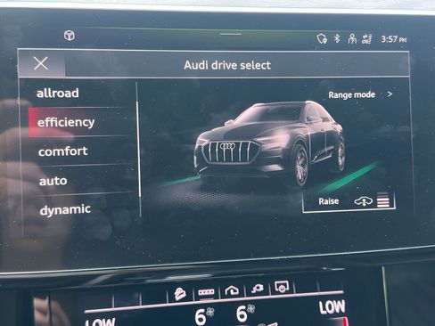 Used 2024 Audi Q8 e-tron Premium Plus w/ Premium Plus Package AWD/4WD image 23