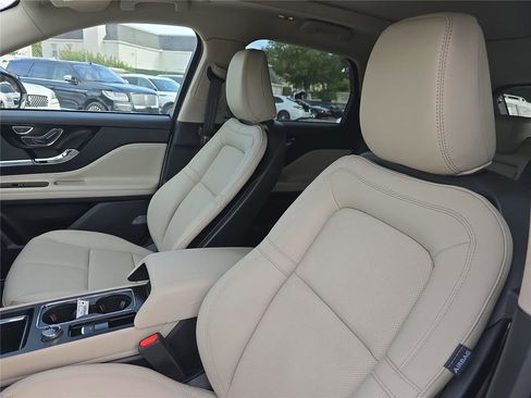 New 2026 Lincoln Corsair Reserve image 13