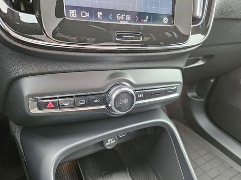 Used 2023 Volvo C40 P8 Recharge Ultimate w/ Protection Package Premier image 31