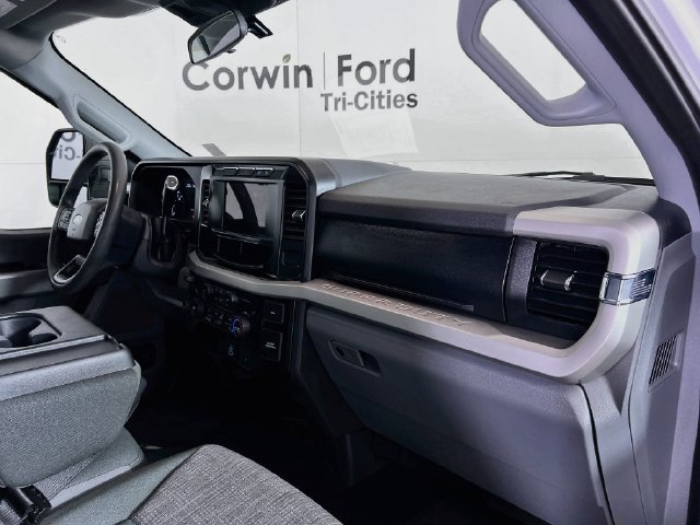 Used 2024 Ford F250 XLT w/ FX4 Off-Road Package AWD/4WD image 30