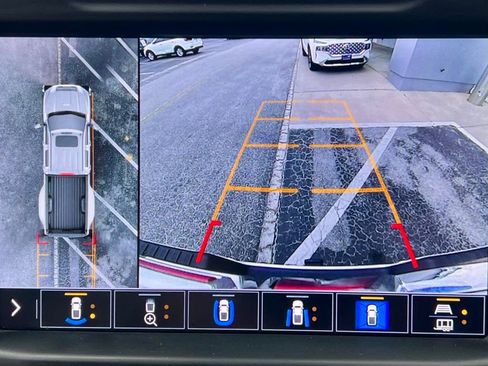 Used 2023 GMC Sierra 3500 Denali w/ Denali Ultimate Package image 8