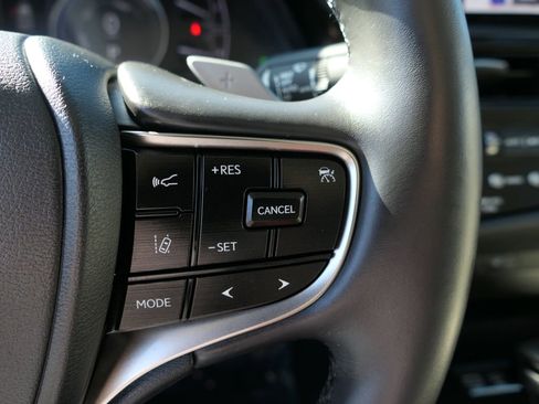 Used 2025 Lexus ES 300h w/ Premium Package image 15