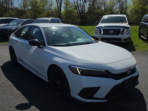 Used 2022 Honda Civic Sport image 4