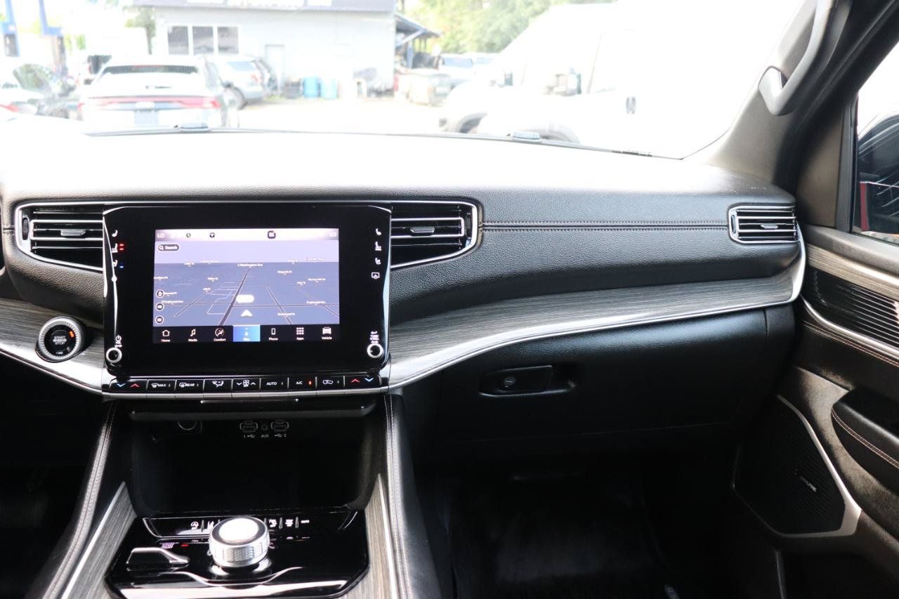 Used 2024 Jeep Wagoneer Series II AWD/4WD image 20
