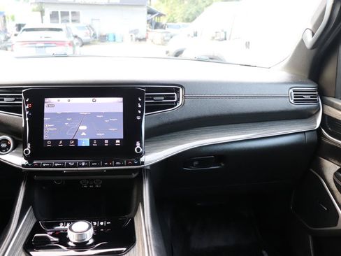 Used 2024 Jeep Wagoneer Series II AWD/4WD image 20