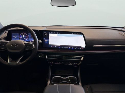 Used 2025 Chevrolet Traverse Z71 AWD/4WD image 11