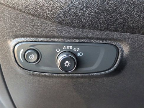 Certified 2024 Chevrolet Equinox LS image 17