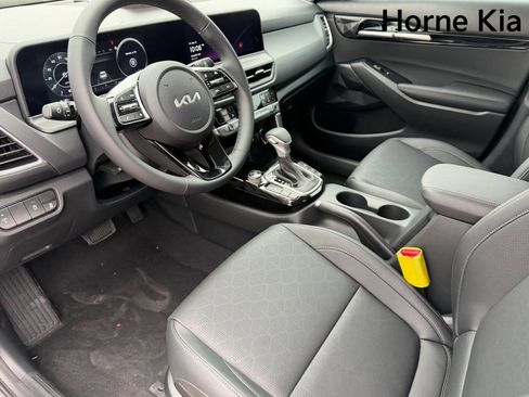 New 2026 Kia Seltos EX image 17