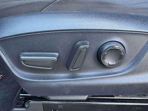 Used 2024 Toyota Tacoma TRD Sport w/ TRD Sport Upgrade Package image 13