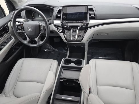 Used 2023 Honda Odyssey Touring image 25