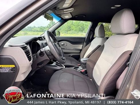 Used 2016 Kia Soul FWD image 9