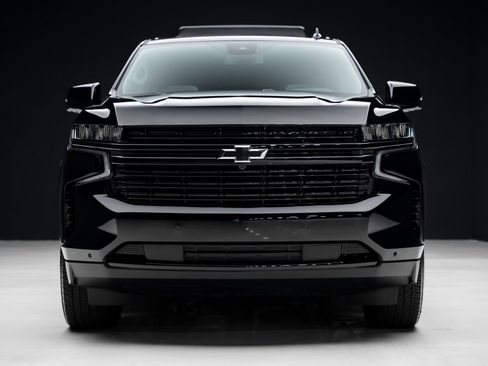 Used 2024 Chevrolet Suburban RST w/ Luxury Package image 8