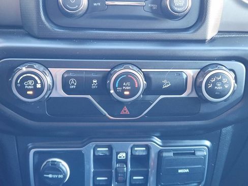 Used 2020 Jeep Wrangler Unlimited Sport S image 19