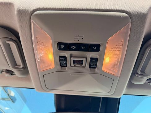 Used 2019 Toyota RAV4 XLE w/ Convenience Package AWD/4WD image 28