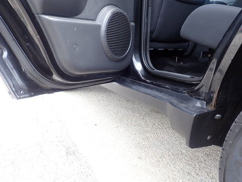 Used 2010 Jeep Liberty Sport w/ Popular Equipment Group AWD/4WD image 15
