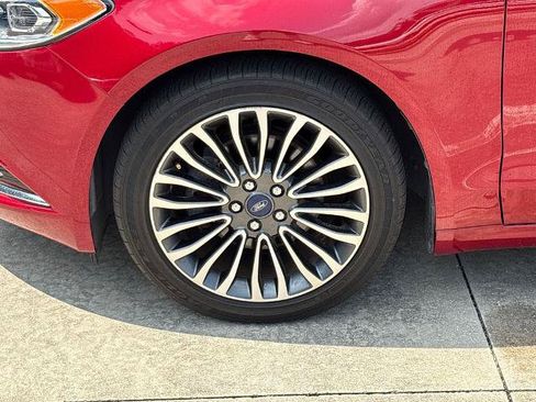 Certified 2017 Ford Fusion SE w/ Fusion SE Technology Package FWD image 11