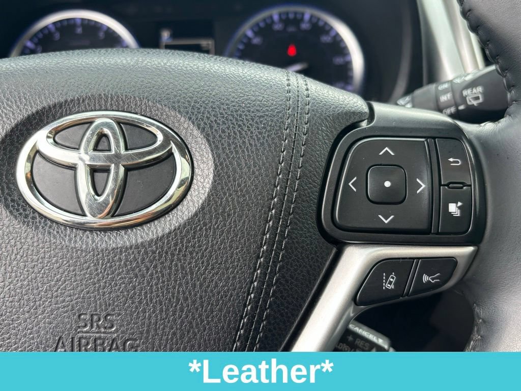 Used 2019 Toyota Highlander Limited w/ Carpet Mat Package (TMS) AWD/4WD image 23