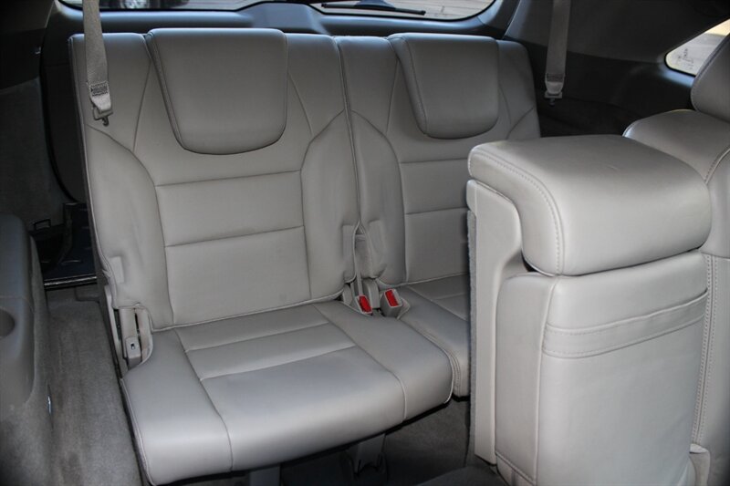 Used 2011 Acura MDX w/ Technology Package AWD/4WD image 17