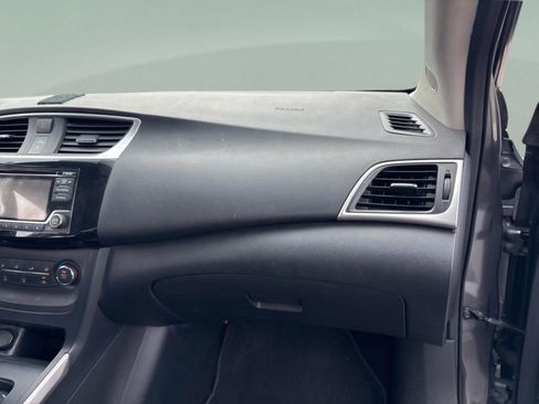 Used 2017 Nissan Sentra SV FWD image 33