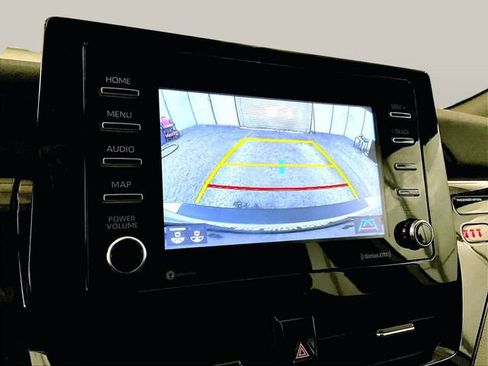 Used 2021 Toyota Camry SE w/ Cold Weather Package FWD image 20