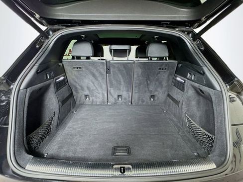 Used 2018 Audi SQ5 Premium Plus w/ S Sport Package image 30