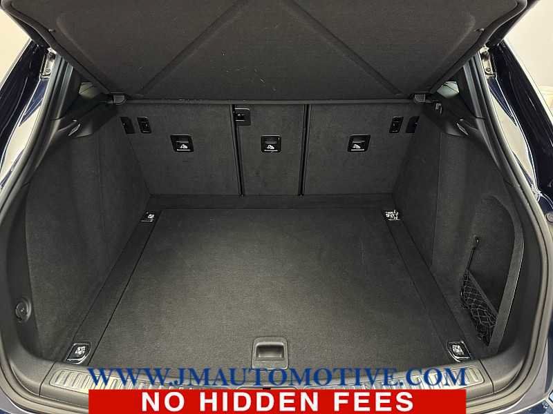Used 2023 Porsche Macan AWD/4WD image 17