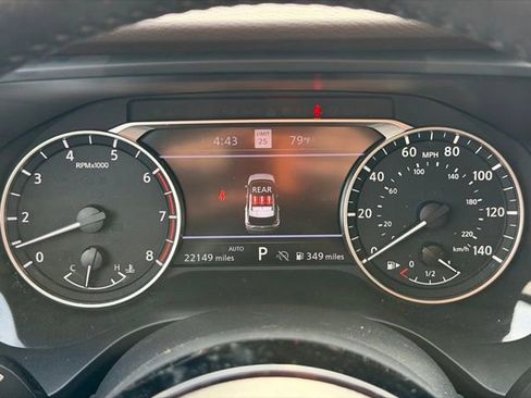 Used 2023 Nissan Rogue SL w/ SL Premium Package image 14