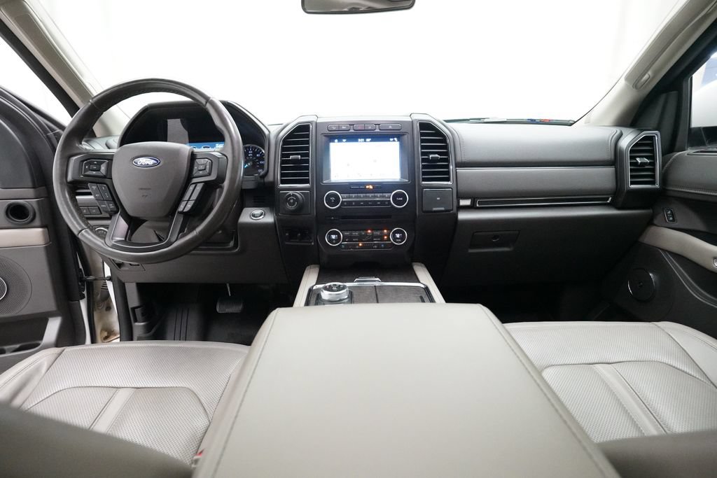 Used 2018 Ford Expedition Limited w/ Equipment Group 301A AWD/4WD image 5