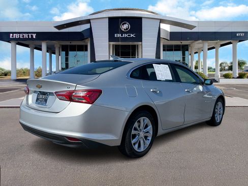 Used 2022 Chevrolet Malibu LT image 3