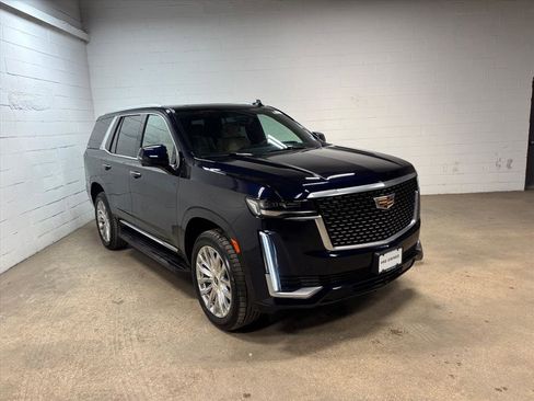 Used 2023 Cadillac Escalade Premium Luxury image 4