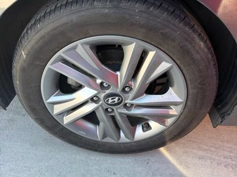 Used 2019 Hyundai Elantra Value Edition w/ Cargo Package FWD image 8