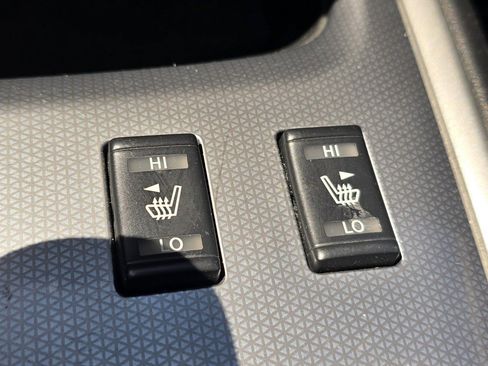 Used 2020 Nissan Pathfinder SL AWD/4WD image 6