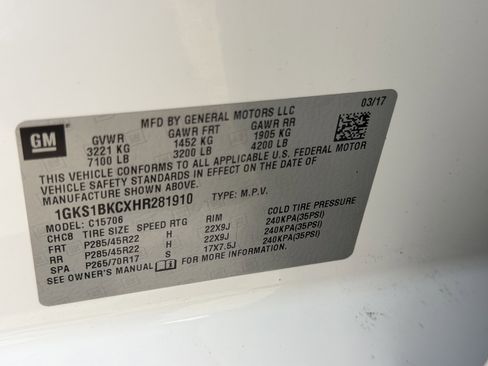 Used 2017 GMC Yukon SLT w/ Premium Edition image 24